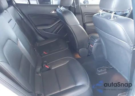 2018 Mercedes-Benz Gla 250 4Matic z USA, uszkodzony, nr VIN WDCTG4GB4JJ448593